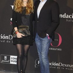 Borja Thyssen y Blanca Cuesta en la exposición 'Ser Mujer. Hoy'