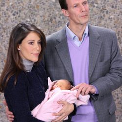 Joaquín y Marie de Dinamarca presentan a su hija recién nacida