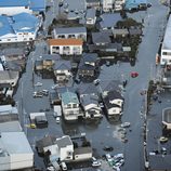 Casas inundadas por el tsunami de Japón