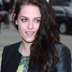 Kristen Stewart a su llegada a la Semana de la moda de París