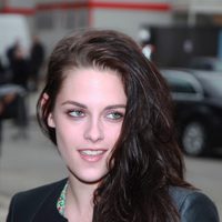 Kristen Stewart a su llegada a la Semana de la moda de París