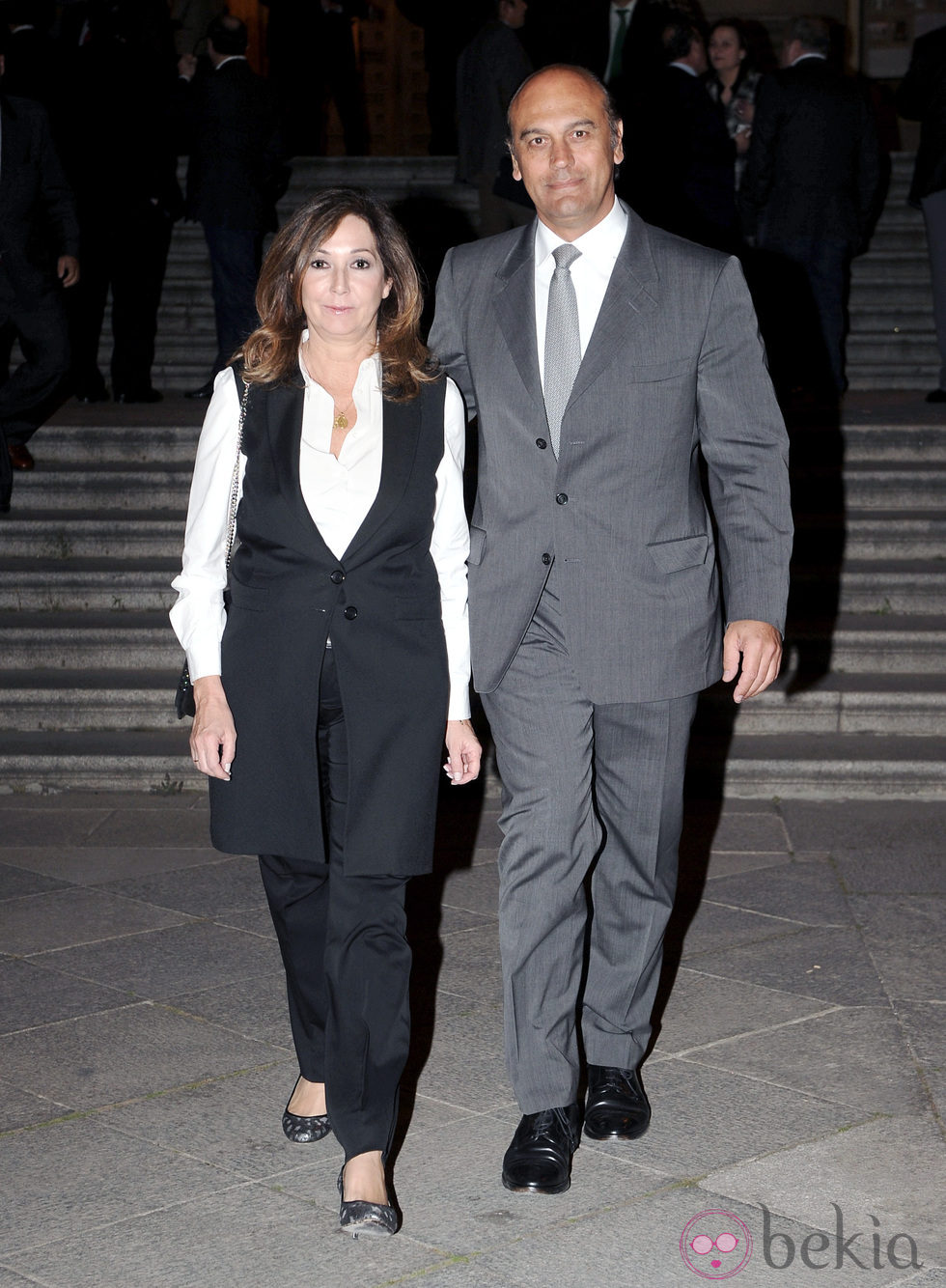 Ana Rosa Quintana y Juan Muñoz en el funeral de María Rosa Soutullo