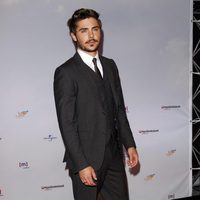 Zac Efron presenta una de sus películas