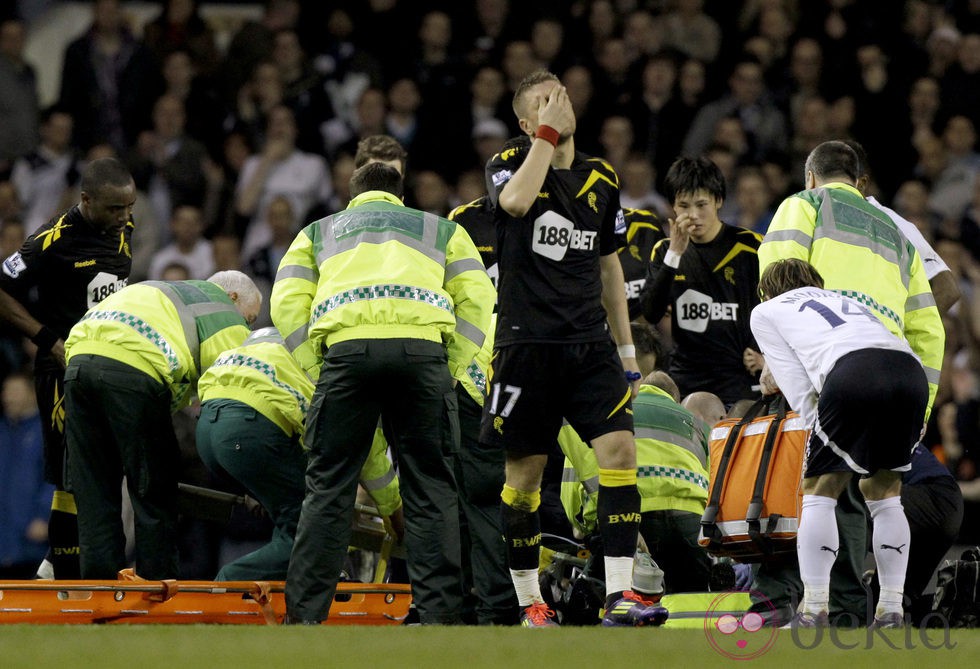 Fabrice Muamba tras sufrir un infarto en el campo de fútbol