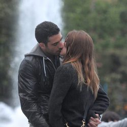 Blanca Suárez y Miguel Ángel Silvestre besándose en Madrid