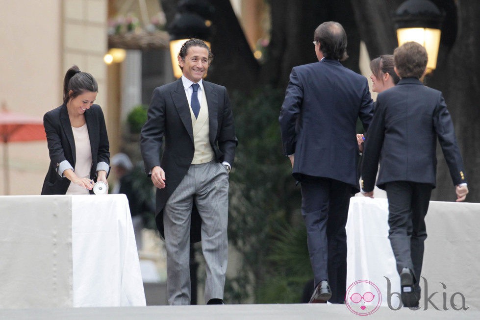 Álvaro Fuster a su llegada a su boda con Beatriz Mira