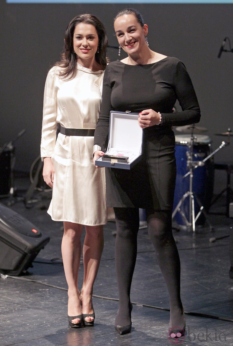 Eva Marciel y Josephine Douet en la entrega de los Premios Foro Juventud Taurina