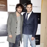 Hugo Silva y Asier Etxeandia en los Premios Shangay 2012