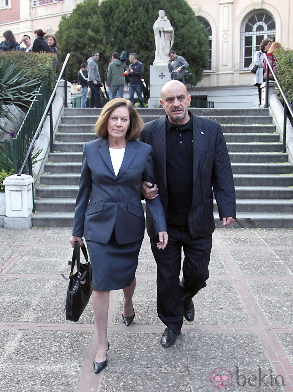 Natalia Figueroa en el funeral de Paco Valladares