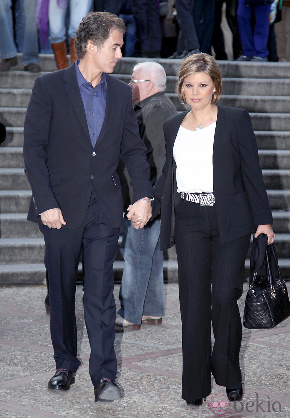 Terelu Campos y Carlos Pombo en el funeral de Paco Valladares