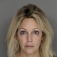 La ficha policial de Heather Locklear tras su detención