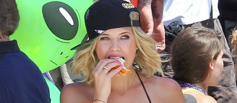 Ashley Benson en bikini en 'Spring Breakers'