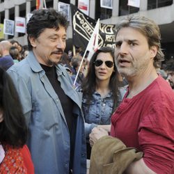 Carlos Bardem, Cecilia Gessa y Alberto San Juan en la huelga general del 29m