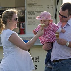 Peter Phillips y Autumn Kelly con su hija mayor Savannah