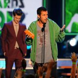 Adam Sandler en la gala de los Kids Awards