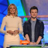 Heidi Klum y Chris Colfer en la gala de los Kids Awards