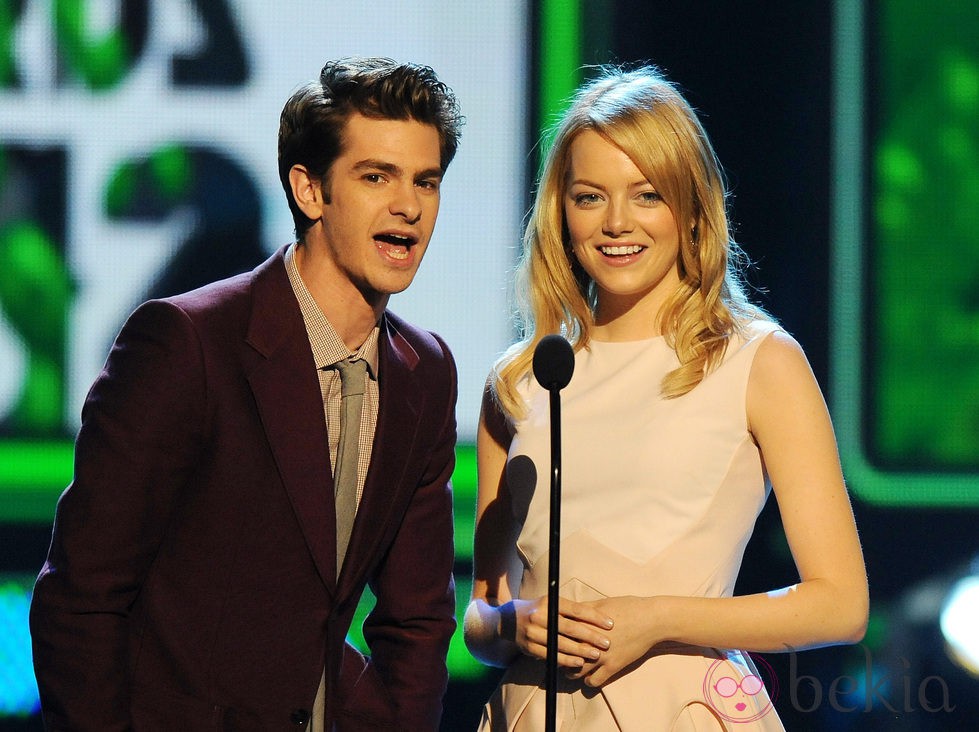 Andrew Garfield y Emma Stone en la gala de los Kids Awards