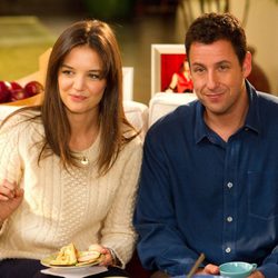 Katie Holmes y Adam Sandler en 'Jack y su gemela'