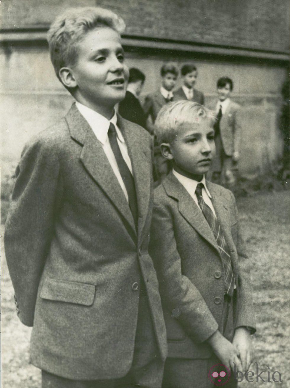 El Rey Juan Carlos y el Infante Alfonso en 1951