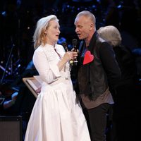 Meryl Streep y Sting cantando como protagonistas del Mago de OZ