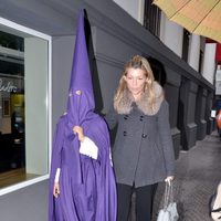 Patricia Rato y su hijo en la Semana Santa de Sevilla