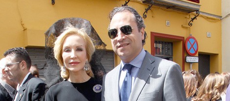 Carmen Lomana y Ángel Casaña en la Semana Santa de Sevilla