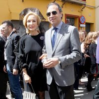 Carmen Lomana y Ángel Casaña en la Semana Santa de Sevilla