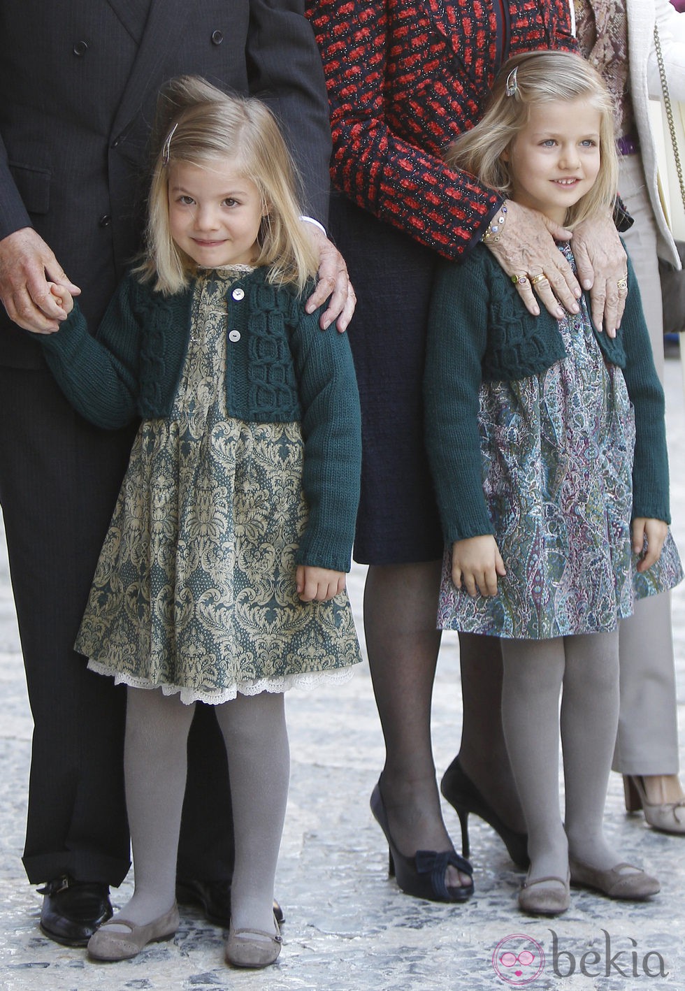 Las Infantas Leonor y Sofía en la Misa de Pascua en Mallorca