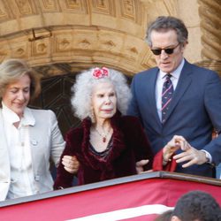 Cayetana de Alba y Alfonso Díez en la corrida de toros del Domingo de Resurrección de Sevilla