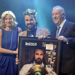 Anne Igartiburu, Huecco y Vicente del Bosque en la Gala Dame Vida 500