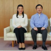 Naruhito y Masako de Japón con su hija Aiko de Japón cuando era pequeña