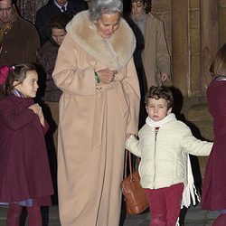 Froilán junto a su abuela paterna Concepción Saénz de Tejada en 2002