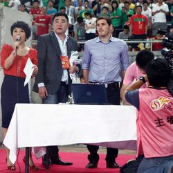 Iker Casillas en un partido de fútbol de la liga china