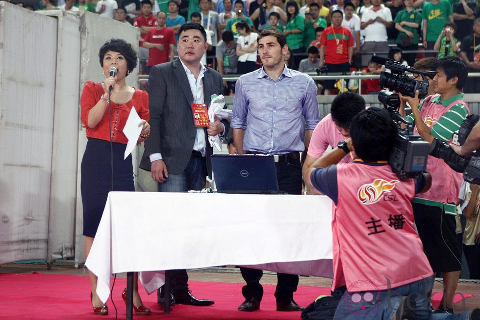 Iker Casillas en un partido de fútbol de la liga china