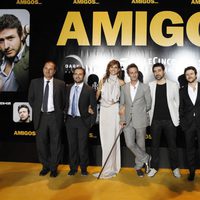 El reparto de 'Amigos' en el estreno de la película