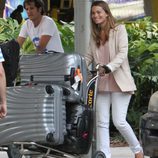 Carla Goyanes y Jorge Benguria en el aeropuerto de Miami