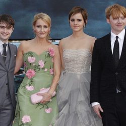 Daniel Radcliffe, J.K. Rowling, Rupert Grint y Emma Watson en el estreno de Harry Potter en Londres