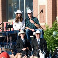 Los Duques de Cambridge pasean en diligencia por Calgary