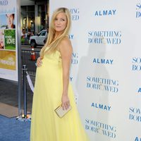 Kate Hudson de Versace en la premiere de 'Algo prestado'