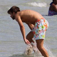 Gerard Piqué con intención de bañarse en Miami