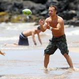 Joey Lawrence juega con su hija mayor en Hawai