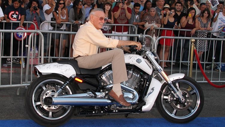 Stan Lee en la premiere en Los Angeles de 'Capitán América: El primer vengador' 