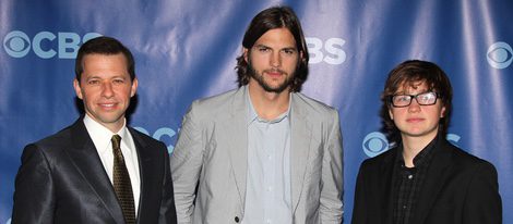 Jon Cryer, Ashton Kutcher y Angus T. Jones, protagonistas de 'Dos hombres y medio'