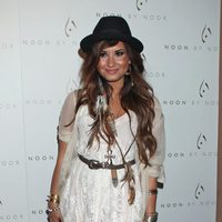 Demi Lovato muy hippie en la fiesta de 'Noon by Noor'