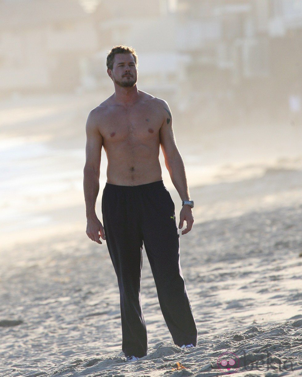 Eric Dane con el torso desnudo