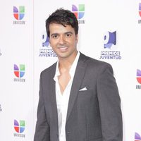 Luis Fonsi en los Premios Juventud 2011