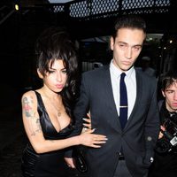 Amy Winehouse y Reg Traviss