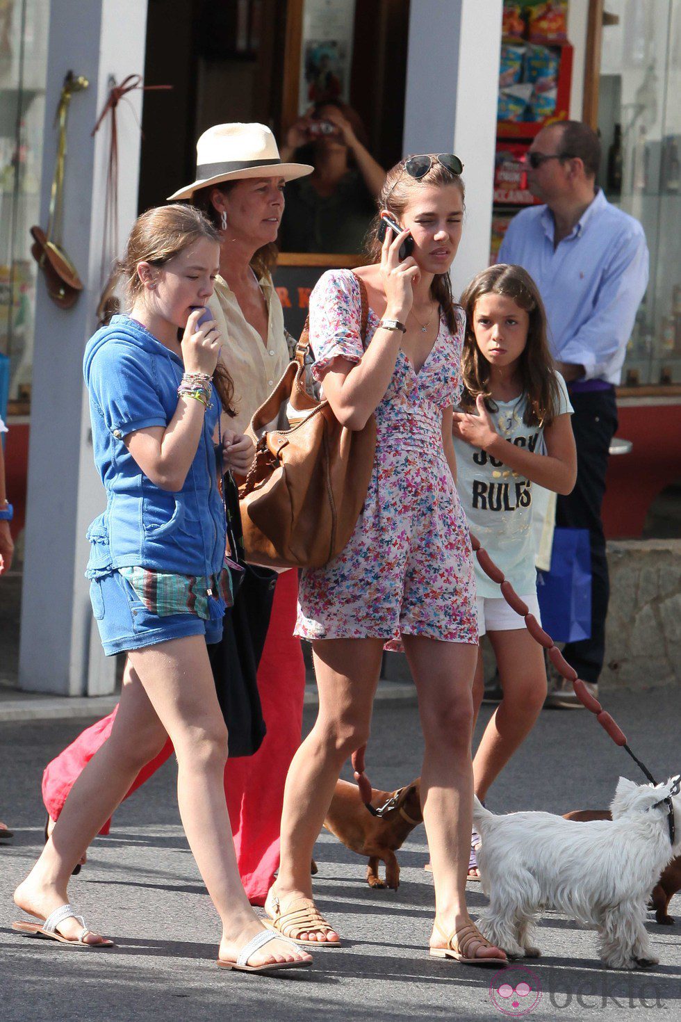 Alexandra de Hannover, Carolina de Mónaco y Carlota Casiraghi en Capri