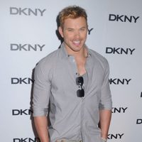 Kellan Lutz en la presentación de unas gafas de DKNY