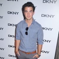 Kevin Jonas en la presentación de unas gafas de DKNY